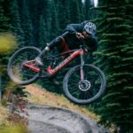 mejores-bicicletas-enduro-electricas-en-chile-salto